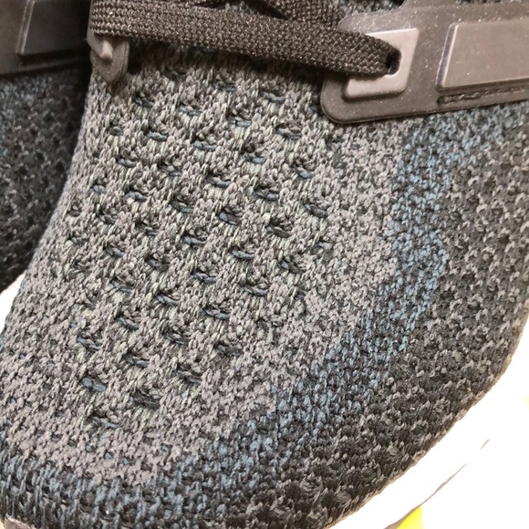Adidas ULTRAboost - Picture 5 of 6